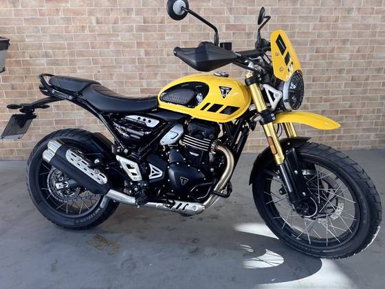 TRIUMPH SCRAMBLER 400 XC TRIUMPH SCRAMBLER 400 XC